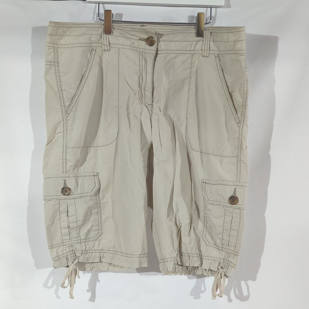 Tommy Hilfiger Tan Cargo Shorts for Women
